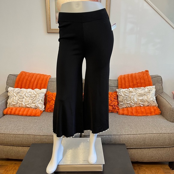 ❣️🆕Zara Knit Black Cropped Pants with Pearl Detail❣️ - Picture 2 of 11